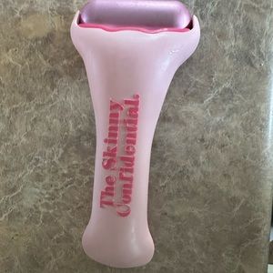 The Skinny Confidential Ice roller